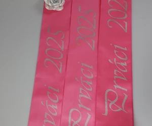 Šerpy v jednotném stylu, se kterými bude vaše třída působit dokonale sladěně.