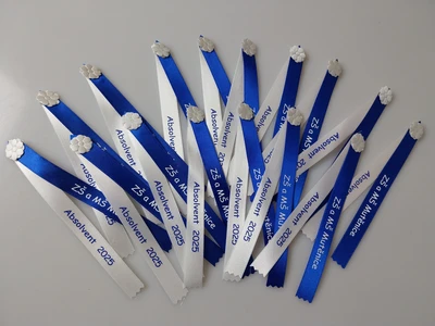 Potisk šerp pro školy